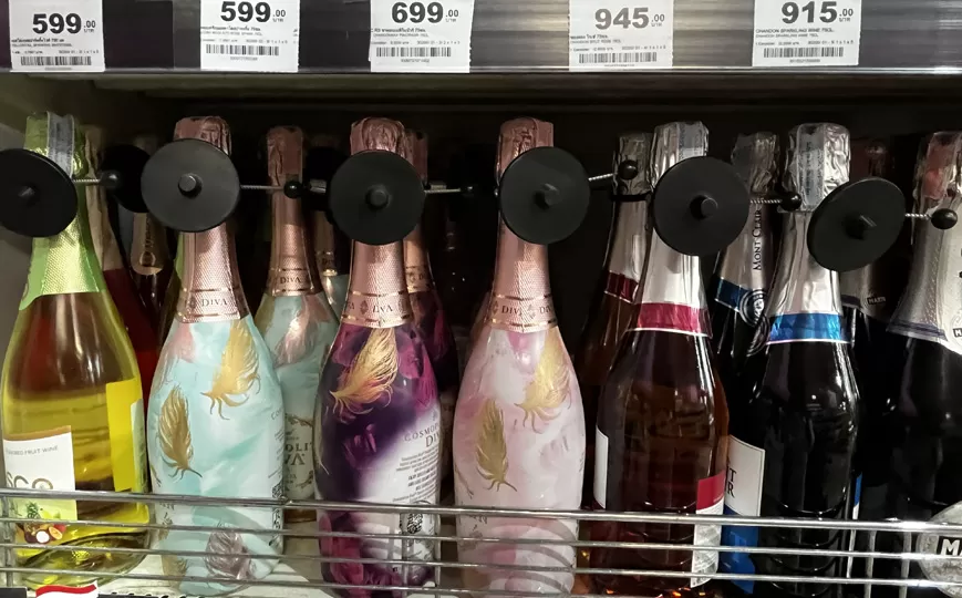 Hard labels applicable to each product category